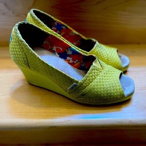 TOMS Wedge Peep-toe Sandals